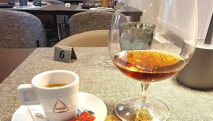 100 Raisons -    Restaurant Luxembourg Espresso - Sassenheim