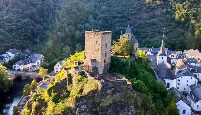 Burg Esch -  Sauer Bewaertungene - Esch-sauer