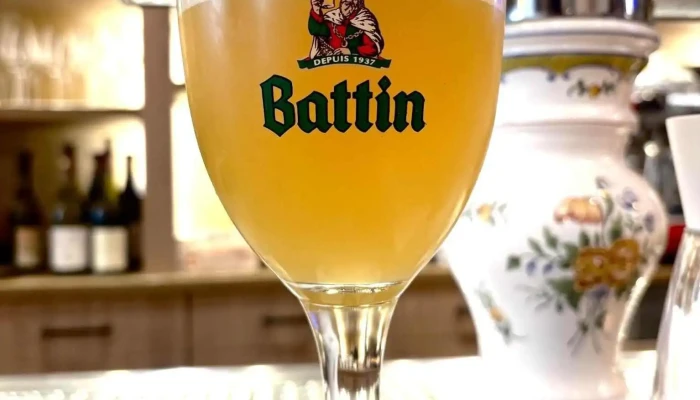 Cafe Restaurant Um Dierfgen Bier - Luxemburg