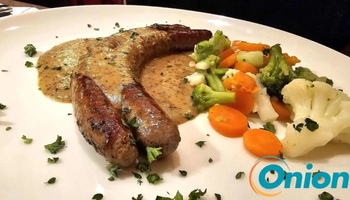 Cafe Restaurant Um Dierfgen Essen Und Trinken - Luxemburg