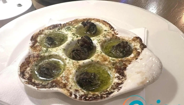 Cafe Restaurant Um Dierfgen Schnecke - Luxemburg