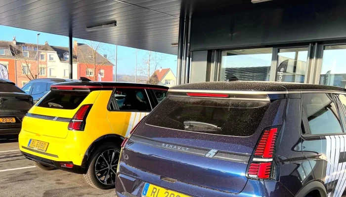 Dacia Groupe Autosphere Esch Belval Praisser - Esch An Der Alzette
