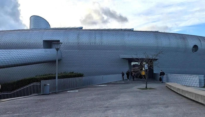 Les Thermes -  Videoen - Strassen