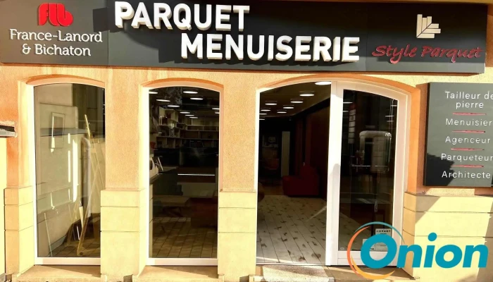 Maison Bosk -    Parquets Menuiseries Terrasses Dalles Swisstrax Aussenbereich - Strassen