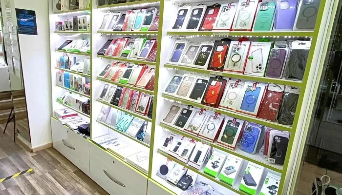 Mms Esch Sur Alzette Reparation Iphone Samsung Informatique Innenansichten - Esch An Der Alzette