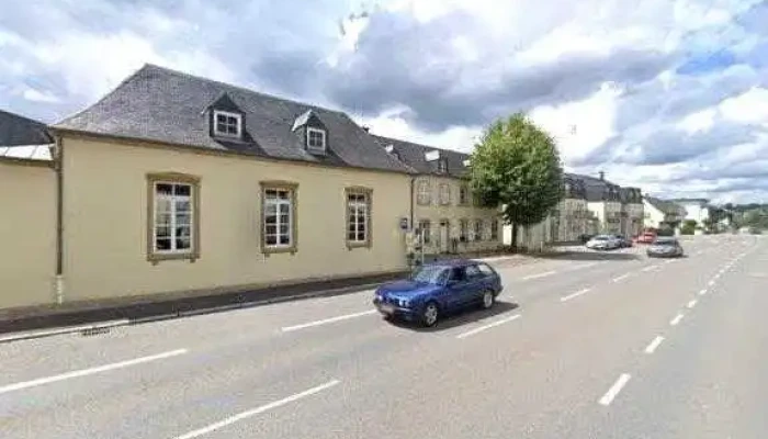 Montfort   Serrurier Plombier Volets Roulants Et Vitrier Au Luxembourg Praissere - Frisange