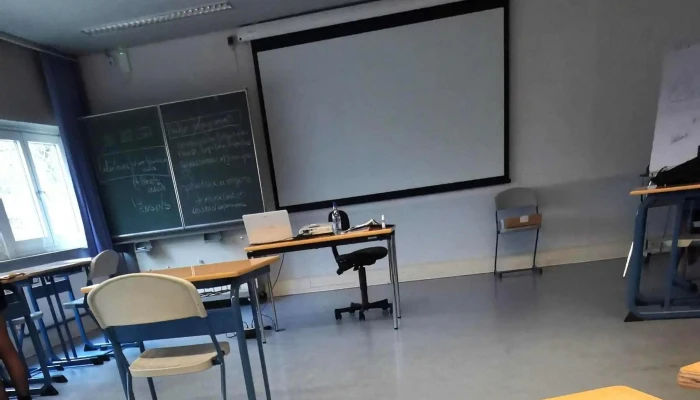 National Centre For Continuous Professional Training -    Esch   Site Sommet Stonnenplang - Esch An Der Alzette