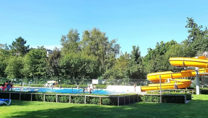 Piscine Chauffee En Plein Air Telefon - Ulflingen