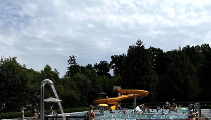 Piscine Chauffee En Plein Air Websait - Ulflingen