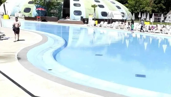 Piscine Hu Birkelt Village Geigende - Fels
