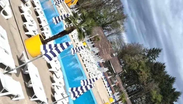 Piscine Hu Birkelt Village Schwimmbecken - Fels
