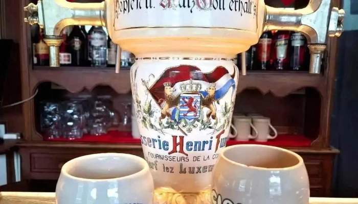 Restaurant Mousels Cantine Essen Und Trinken - Luxemburg