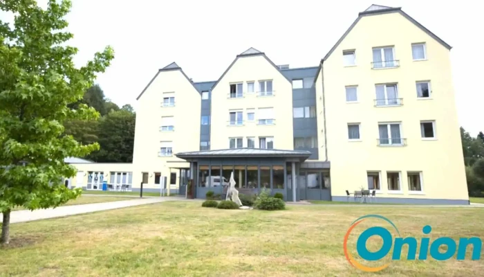 Servior, Liewensbam - Massen Troisvierges